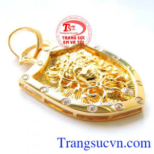 Mặt hàng uy tín chất lượng có giấy kiểm định vàng kèm theo. Mặt khiên Versace nam vàng tây