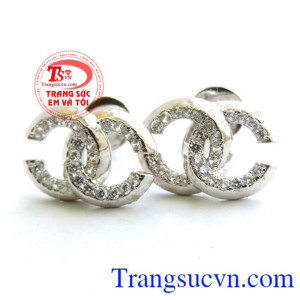 Sản phẩm giao hàng trên toàn quốc,đảm bảo chất lượng cao,có giấy kiểm định. Hoa tai vàng trăng đẹp