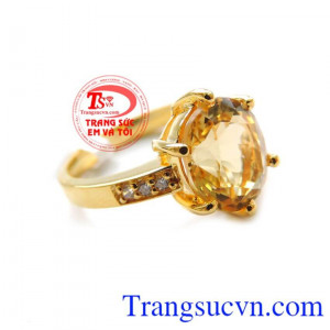 Chiếc nhẫn Citrin đeo tốt cho sức khỏe. nhãn nữ Citrine được làm từ Vàng 14k gắn đá Citrine hoàn hảo hơn khi người Mệnh Kim và Thủy đeo sẽ vời may mắn và hợp Mệnh,Bảo hành 1 năm,Uy tín khách hàng bình chọn nhiều năm .