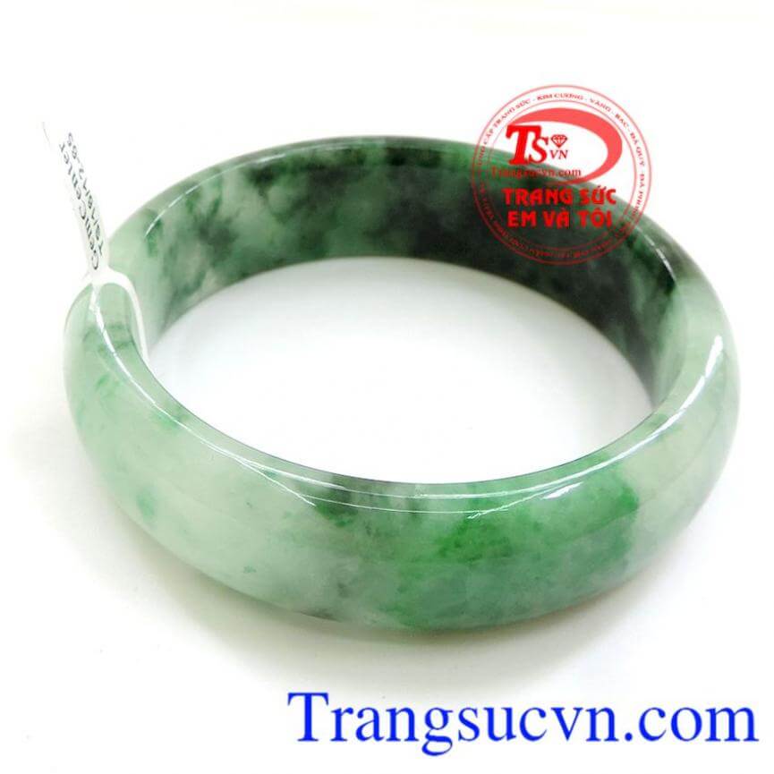 Vòng tay jadeite vân đẹp