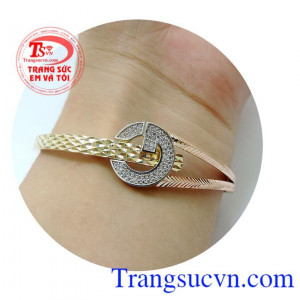 Sản phẩm kèm giấy kiểm định, vàng 10k bảo hành 6 tháng