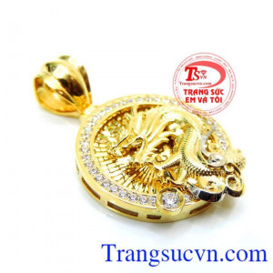 Mặt dây chuyền nam chạm khắc bọc vàng 10k sáng bóng đảm bảo chất lượng hợp thời trang, sang trọng và phong thủy