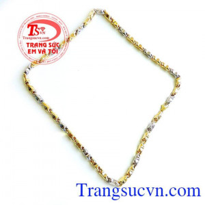 Dây chuyền vàng món quà ý nghĩa dành tặng cho người yêu thương thể hiện tình cảm