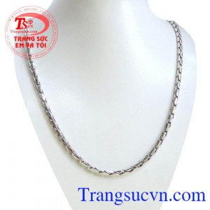 Đeo dây chuyền vàng đeo hợp thời trang, sang trọng khách hàng ưa chuộng và bình chọn nhiều năm liền đối với sản phẩm dây chuyền vàng