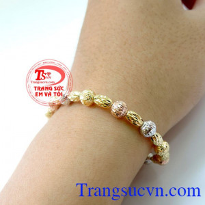 Trang sức Em và Tôi tự hào đem đến cho bạn những sản phẩm tốt nhất. Lắc bi vàng màu dẹt Ý nhập