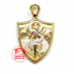 Chiếc Mặt khiên kiếm tuổi tỵ chất lượng đảm bảo uy tín