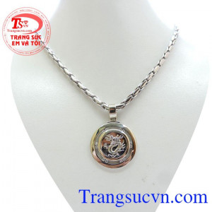 Mặt dây chuyền vàng nam tính đeo cùng dây chuyền vàng