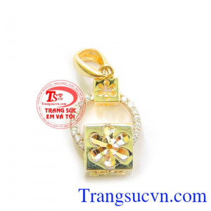 Móc khóa mặt dây yêu thương