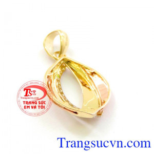 nhận thiết kế mặt dây theo yêu cầu, sản phẩm kèm giấy kiểm định chất lượng, bảo hành 6 tháng. Mặt nữ 10k kiểu Hàn Quốc