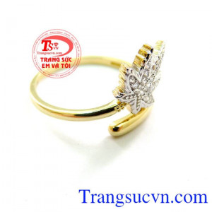 Nhẫn Nữ Lá Xinh chất lượng bền đẹp. Nhẫn vàng tây nữ là món quà ý nghĩa tặng người yêu trong các ngày lễ, kỷ niệm