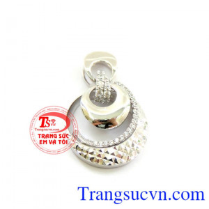 Mặt vàng trắng quý phái,