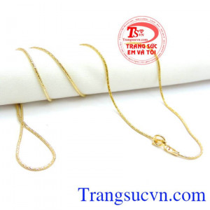 Dây chuyền nữ vàng tây quý phái kết hợp cùng mặt dây chuyền nữ tinh tế và quyến rũ