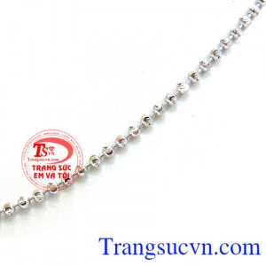 Dây chuyền nữ vàng tây quý phái kết hợp cùng mặt dây chuyền nữ tinh tế và quyến rũ