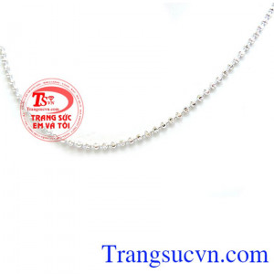 Dây chuyền nhập khẩu sang trọng là món quà yêu thương vô giá