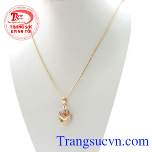 Bộ nữ vàng thời trang 10k chất lượng, thanh lịch, tinh tế.