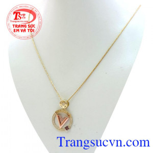 Bộ mặt Louis nữ thời trang, giao hàng trên toàn quốc.