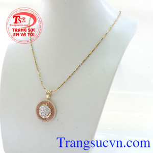 Bộ mặt dây vàng nữ thời trang.