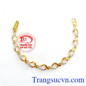 Lắc Tay Nữ Dịu Dàng với thiết kế nhẹ nhàng nhưng không kém phần tinh tế 