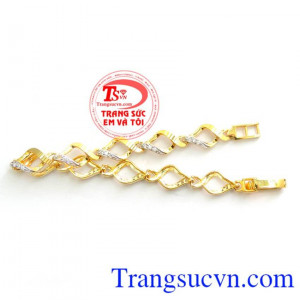 Mang lại vẻ đẹp quyễn rũ cho bạn gái. Lắc Tay Nữ Dịu Dàng