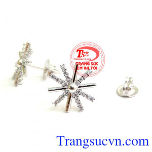 hoa tai hộ mệnh đeo hợp thời trang giao hoa tai toàn quốc, thanh toán an toàn tuyệt đối. Hoa Tai Vàng Trắng Độc Đáo