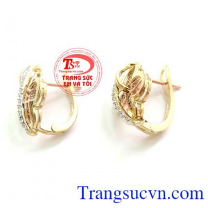 hoa tai dành cho phái đẹp kiểu dáng thiết kế độc đáo sản phẩm bán trên toàn quốc.