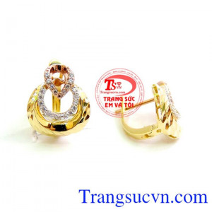 Đôi Hoa Tai Vàng Korea 10k cao quý, hoa tai đẹp, chất lượng đảm bảo, hoa tai vàng tây chế tác tinh xảo, mang đến vẻ đẹp thời trang quý phái cho người đeo.