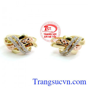 Khuyên Tai Nữ Vàng Kiểu Đẹp khuyên tai vàng chất lượng đảm bảo và uy tín, khách hàng ưa chuộng khi sử dụng sản phẩm là món quà ý nghĩa dành cho phái đẹp,