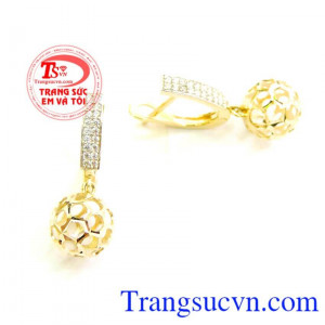 Sản phẩm uy tín chất lượng giao bán trên toàn quốc. Hoa Tai Kiểu Đẹp