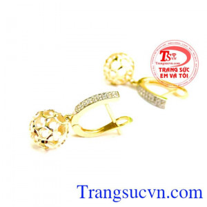 Một biểu tượng của vẻ đẹp đơn giản cổ điển và vẫn rất thanh tao lộng lẫy một cách kín đáo.