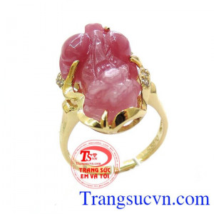 Nhẫn tỳ hưu nữ ruby tinh tế, nhẫn nữ tỳ hưu ruby vàng tây 14k đẹp thời trang, nhẫn tỳ hưu nữ kết hợp với các phụ kiện trang sức ruby khác, đem lại vẻ đẹp thời thượng. Sản phẩm kèm giấy kiểm định.