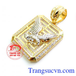 Mặt Nam Đại Bàng 10k Dũng Mãnh kết hợp cùng với dây chuyền vàng tạo thành bộ trang sức nam tuyệt vời