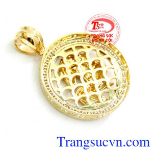 Mặt dây chuyền nam chạm khắc vàng 10k sáng bóng đảm bảo chất lượng hợp thời trang, sang trọng và phong thủy