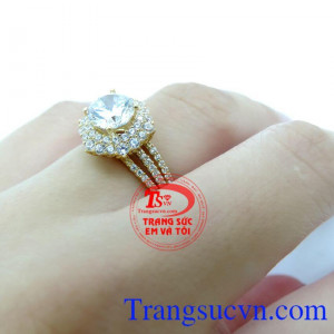 Nhẫn Korea Nữ Vàng Sang Trọng chất lượng vàng đảm bảo. Nhẫn vàng tây nữ là sản phẩm được nhiều phái nam lựa chọn để tặng cho người mình yêu thương