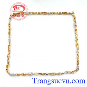 Dây Chuyền Nam 10k Móc Nối đẹp, sang trọng . Dây chuyền vàng kết hợp với mặt dây nam tinh tế. Sản phẩm uy tín chất lượng giao hàng toàn quốc thanh toán an toàn