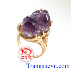 Nhẫn vàng màu tinh tế gắn tỳ hưu đá thiên nhiên, mang lại may mắn và hộ mệnh, Nhẫn nữ vàng tây dành cho phái đẹp