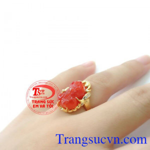 Chiếc Nhẫn Tỳ Hưu Vàng 14k chất lượng cao. Chiếc Nhẫn Tỳ Hưu Vàng 14k thiết kế đẹp sang trọng mang lại vẻ đẹp quý phái cho nữ