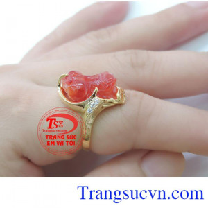 Bán Chiếc Nhẫn Tỳ Hưu Tiền Tài chất lượng cao. Chiếc Nhẫn Tỳ Hưu Tiền Tài tỳ hưu mông to mang tài lộc,nhẫn nữ tỳ hưu ngọc dành cho phái đẹp