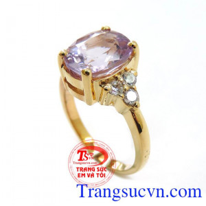 Nhẫn Nữ Amethyst Đẹp Sang Trọng cho chủ nhân còn rất tốt cho sức khỏe kiểm soát được cảm xúc, xoa dịu âu lo,tăng cường lòng bao dung nhẫn nại. làm cho con người có cảm giác yên tâm. Sản phẩm uy tín chất lượng trên toàn thế giới.