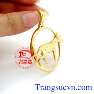 Mặt vàng tuổi Tuất