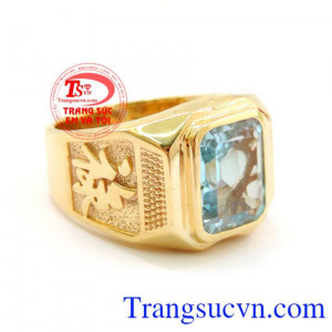 Không phải ngẫu nhiên mà topaz được gọi là đá thức tỉnh nội tâm. Nó mang lại cho phụ nữ sắc đẹp, còn cho đàn ông- sự thông thái. Chiếc nhẫn nam topaz thời trang , vàng tây 14k sang trọng