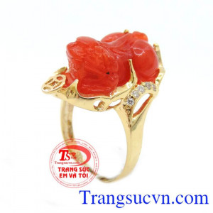 Nhẫn tỳ hưu đỏ mệnh Hỏa, Tỳ Hưu ngọc cẩm thạch luôn được những người yêu đá quý ưa chuộng bởi tính thẩm mỹ và ý nghĩa phong thủy tuyệt vời mà nó sở hữu