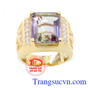 Thạch anh tím tạo sự sảng khoái, tư duy sáng tạo, đặc biệt tốt cho người hoạt động trong lĩnh vực nghệ thuật. Leonardo Da Vinci đã từng nói ” năng lượng diệu kỳ của thạch anh tím giúp giải phóng con người ta khỏi giới hạn, chúng giải phóng bộ não, kích th