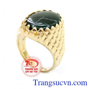 Nhẫn thiết kế lấy ý tưởng từ bộ sưu tập rắn quyền lực thể hiện cá tính mạnh mẽ của phái nam. Nhẫn đẹp, bền, bảo hành 12 tháng. Nhận thiết kế theo yêu cầu