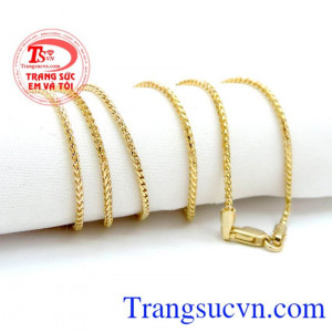 Dây chuyền nữ vàng tây quý phái kết hợp cùng mặt dây chuyền nữ tinh tế và quyến rũ