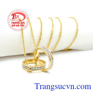 Dây chuyền nữ vàng tây quý phái kết hợp cùng mặt dây chuyền nữ tinh tế và quyến rũ