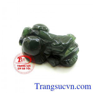 Tỳ hưu ngọc Nephrite suôn sẻ