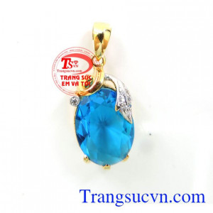 Thiết kế tinh tế, trẻ trung mang đến cho người dùng một sản phẩm hoàn hảo. Mặt nữ đá xanh quyến rũ