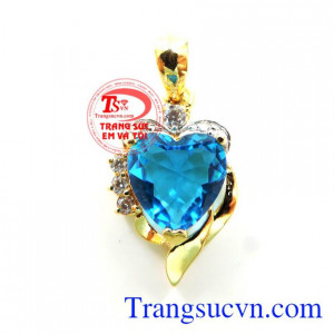 Mặt dây chuyền Trái tim thục nữ là sự hội tụ của những đường nét thanh tú, trang nhã mà không kém phần hiện đại. Mặt nữ xanh ngọc thục nữ