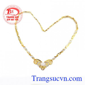 Đem lại may mắn trong tình yêu và cuộc sống. 