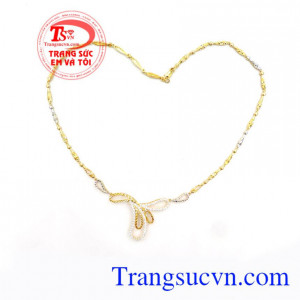 Kiềng vàng duyên dáng